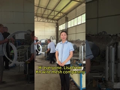 Fabrique réelle de fil de fer barbelé.