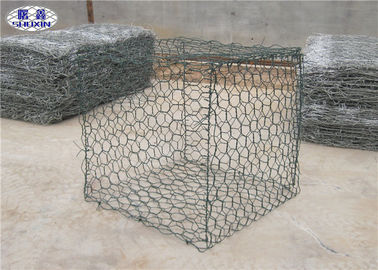 Les cages enduites en plastique de mur de Gabion/roche hexagonale ont rempli des cages de Gabion