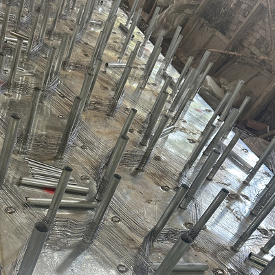 Vente à chaud Barrières de réservoirs Maillage en acier Maillage de fil de fer Trap Réseau Russie