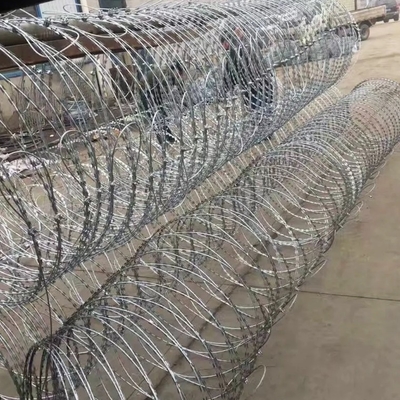 Vente en gros de rouleaux de fil barbelé à haute traction pour clôtures sécurisées