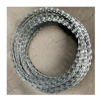 Fabrique CBT-65 fil de bobine de rasoir galvanisé à chaud à bas prix en PVC revêtu en rouleau de clôture