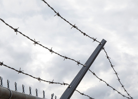 Utilisation des murs de la prison Fil barbelé en acier inoxydable à fil unique prix par rouleau