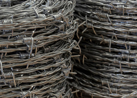 Protection de la clôture Construction 1,8 mm Double fil traditionnel de fil barbelé galvanisé