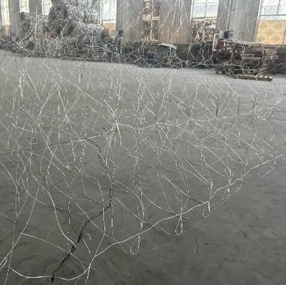 0Épaisseur de 0,8 mm Faible visibilité Maillage métallique caché