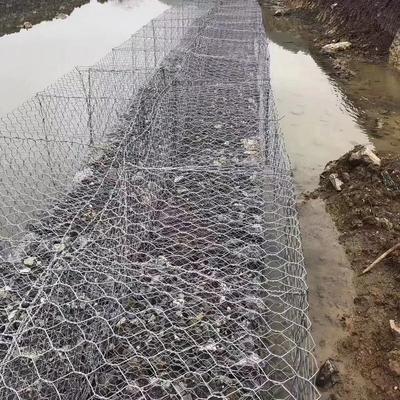 Q195 standard a galvanisé des paniers de  Gabion pour le mur de soutènement de lutte contre les inondations