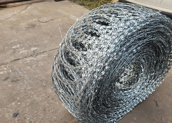 Fabrique de production de fil de fer barbelé à l'épreuve de la rouille