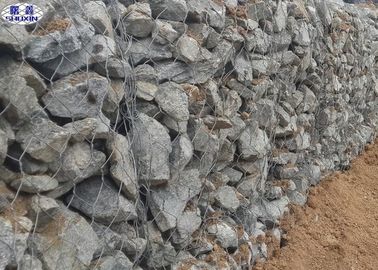 Le fil rempli par roche met en cage la caractéristique galvanisée par preuve de rouille 3 ans de garantie