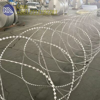 Clôture de protection frontalière galvanisée avec fil barbelé rasoir BTO 22