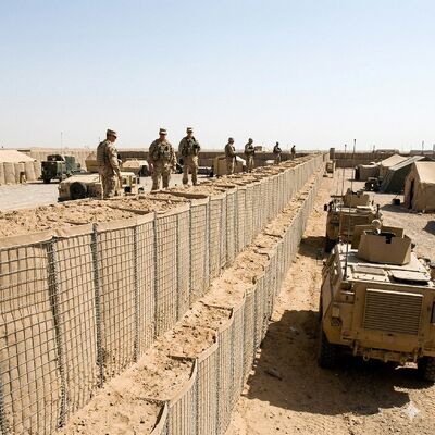Cage antidéflagrante de sable de défense Prix Sécurité Barrière de bastion écologique Boîte de gabions soudée Cage antidéflagrante