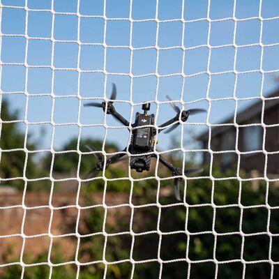 Filet anti-drone – Filet de défense contre les drones en polyester blanc sans nœuds (maille 50 x 50 mm, cordon 3 mm)