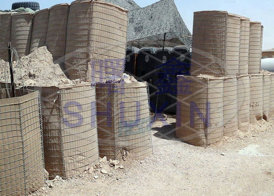 Le type défensif a soudé la barrière militaire de GV de boîte de Gabion
