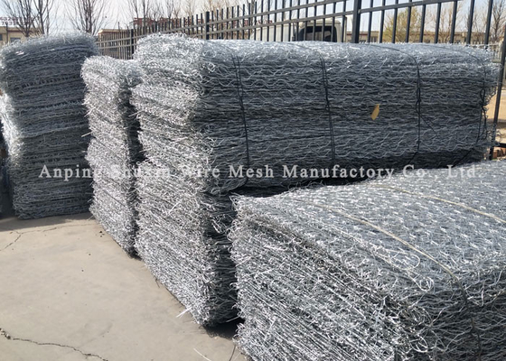 Trois la pierre tissée de la torsion 2.4mm a rempli paniers de Gabion pour le mur de soutènement